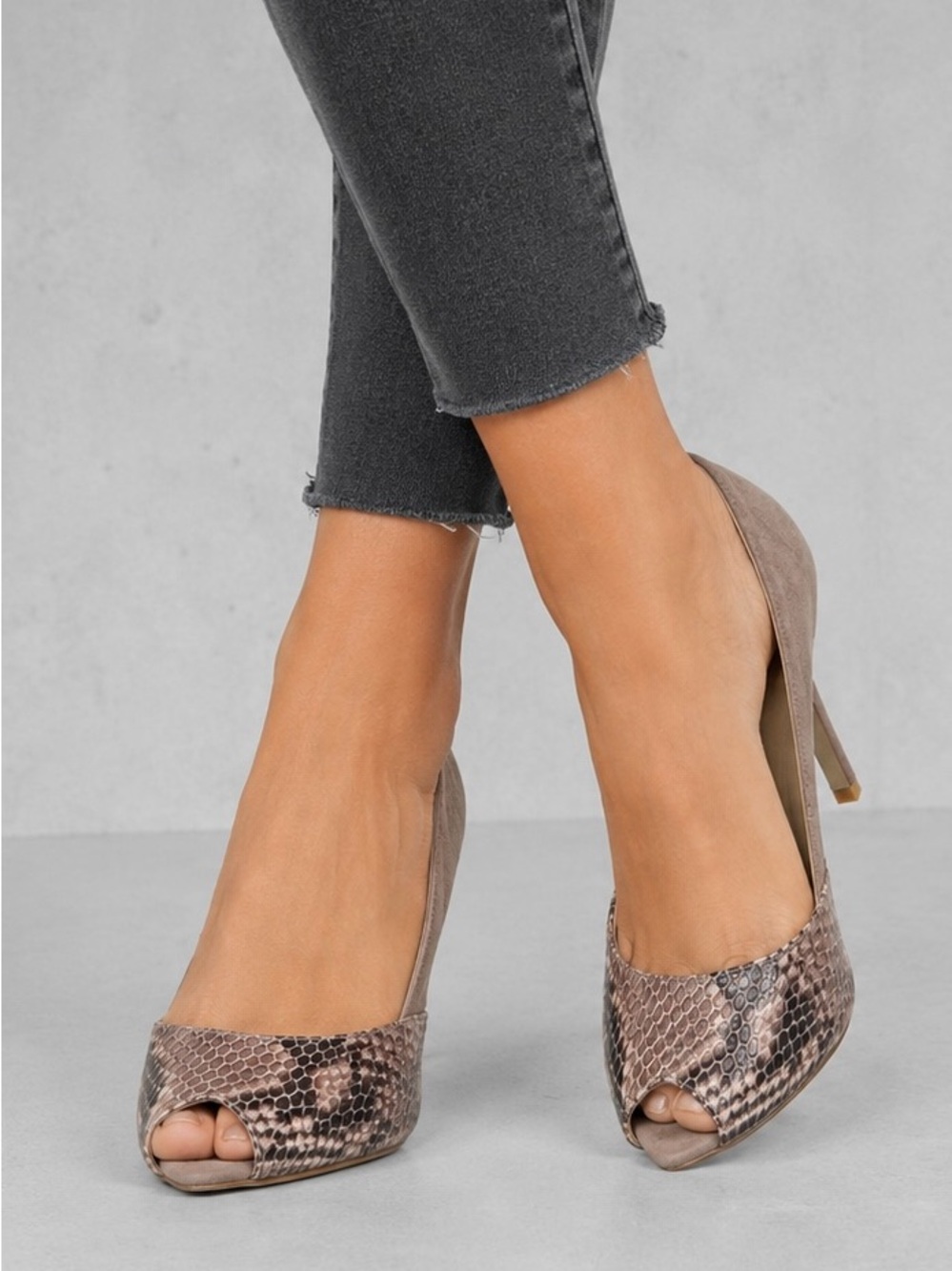 FJOLLA PEEP TOE HEALS